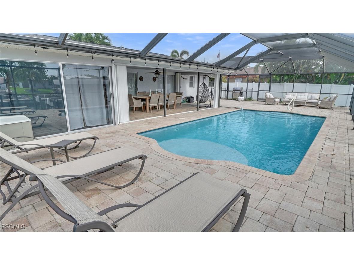 3339 SE 16th Place Cape Coral FL 33904 2025025071 image1