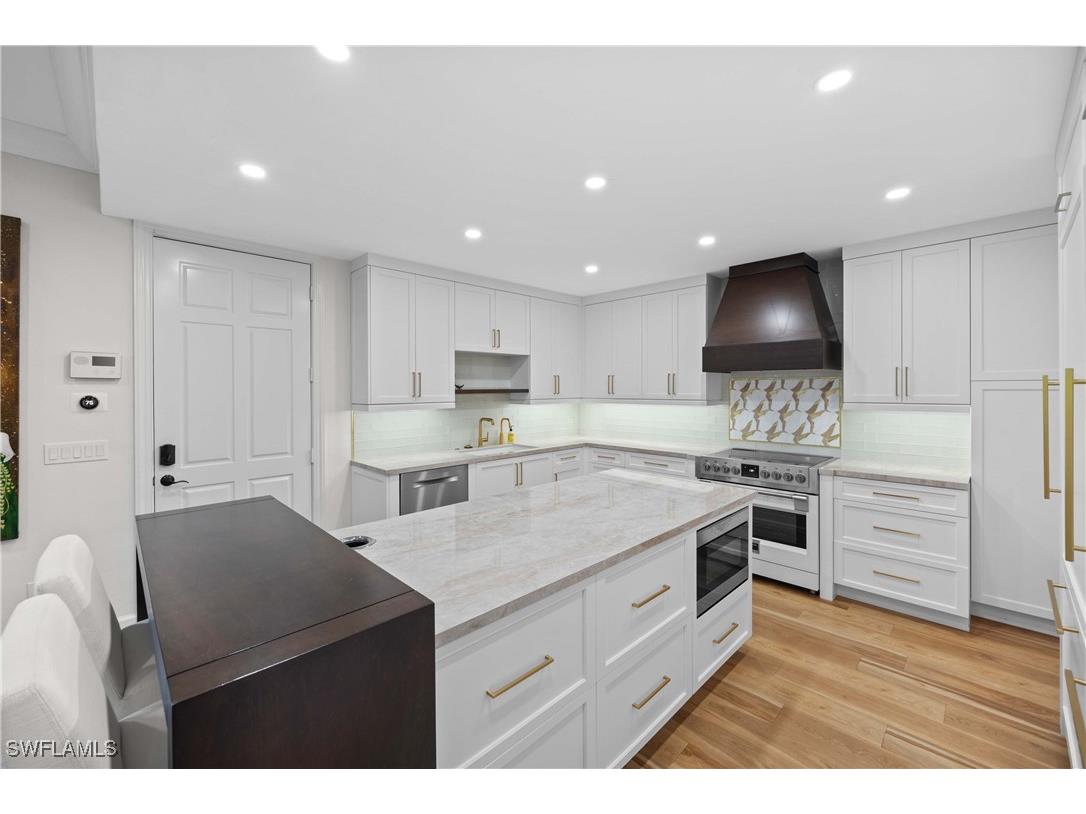 334 8th Avenue S #7 Naples FL 34102 224099533 image11