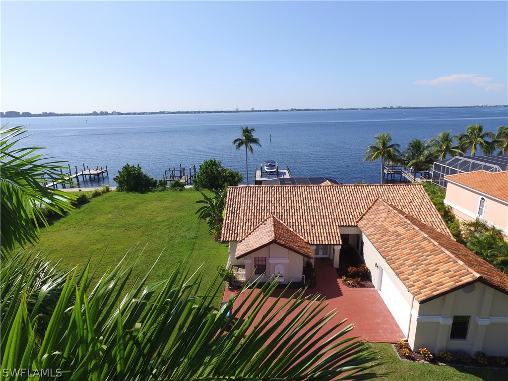 334 Bayshore Drive Cape Coral FL 33904 222062897 image1