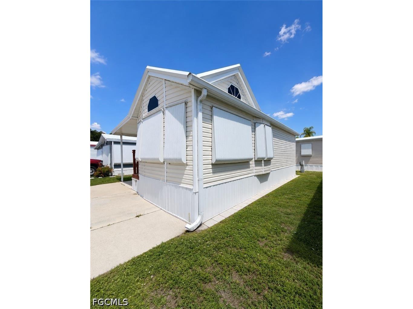 334 Blue Spring Terrace North Fort Myers FL 33903 2026026156 image3