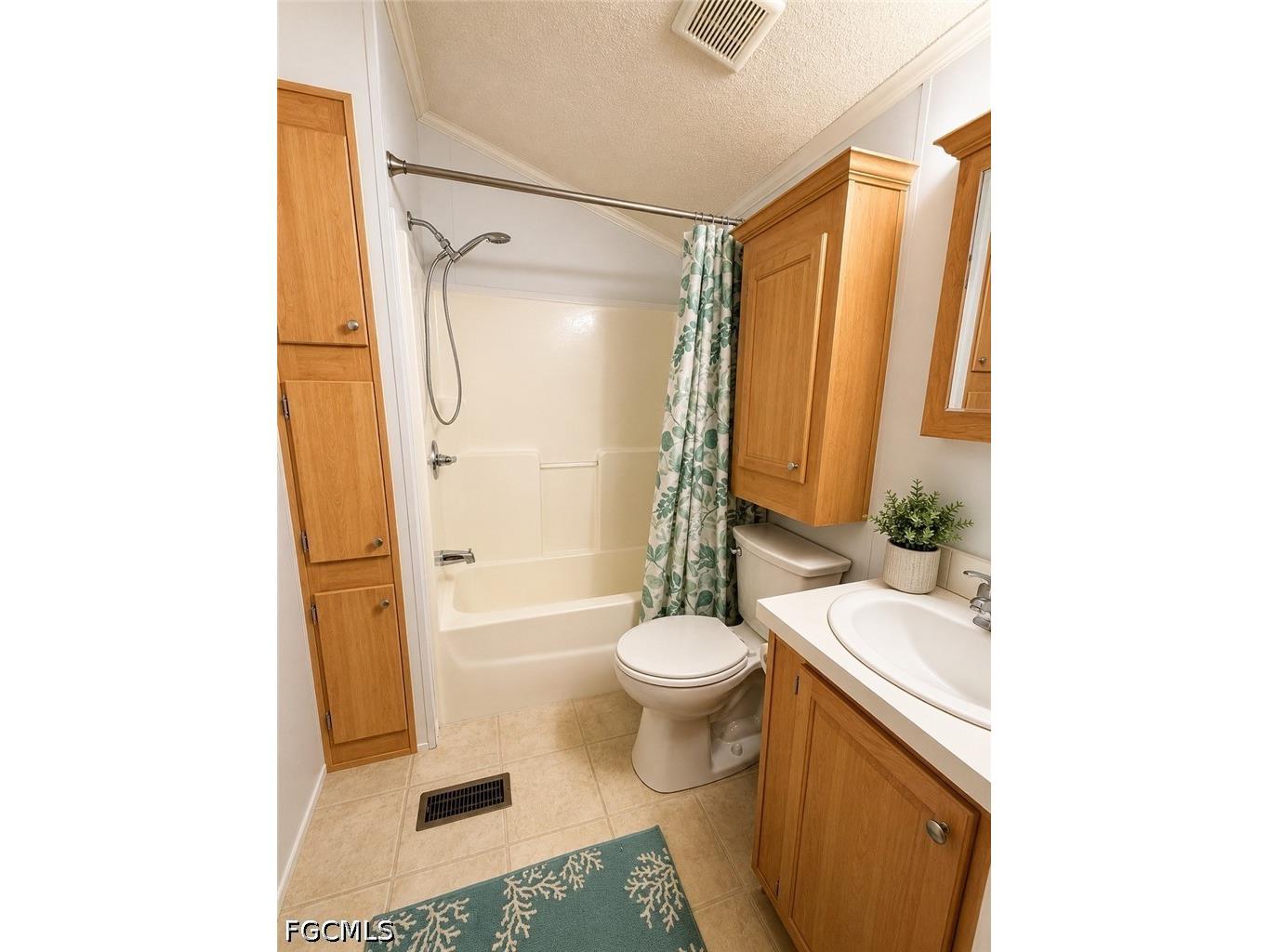 334 Blue Spring Terrace North Fort Myers FL 33903 2026026156 image7