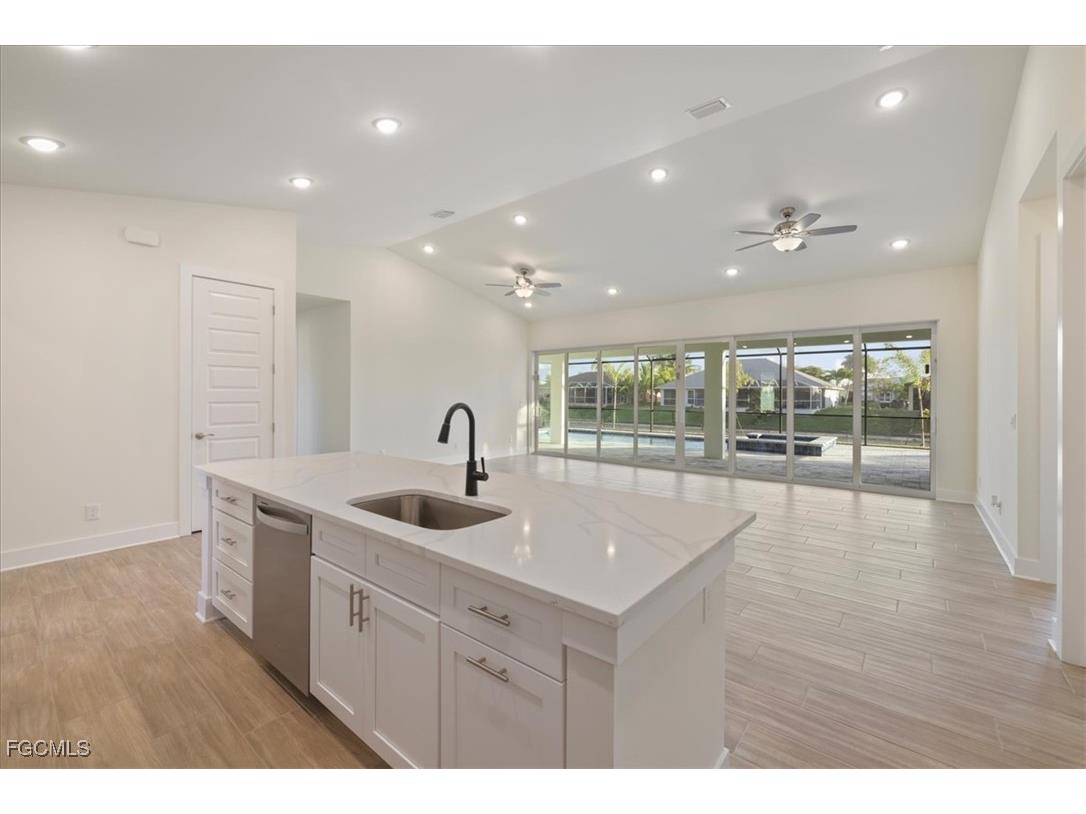 334 SW 23rd Street Cape Coral FL 33991 2025023818 image10