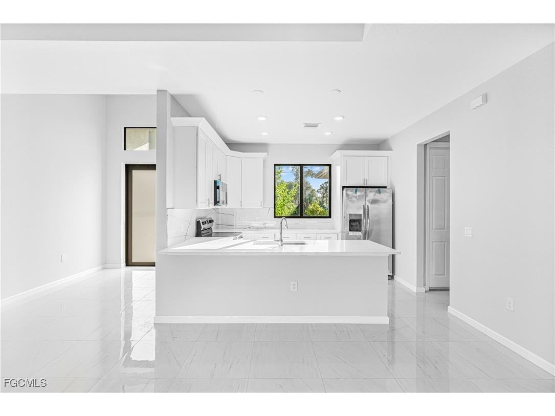 3340 NE 19th Avenue Cape Coral FL 33909 2025008622 image5