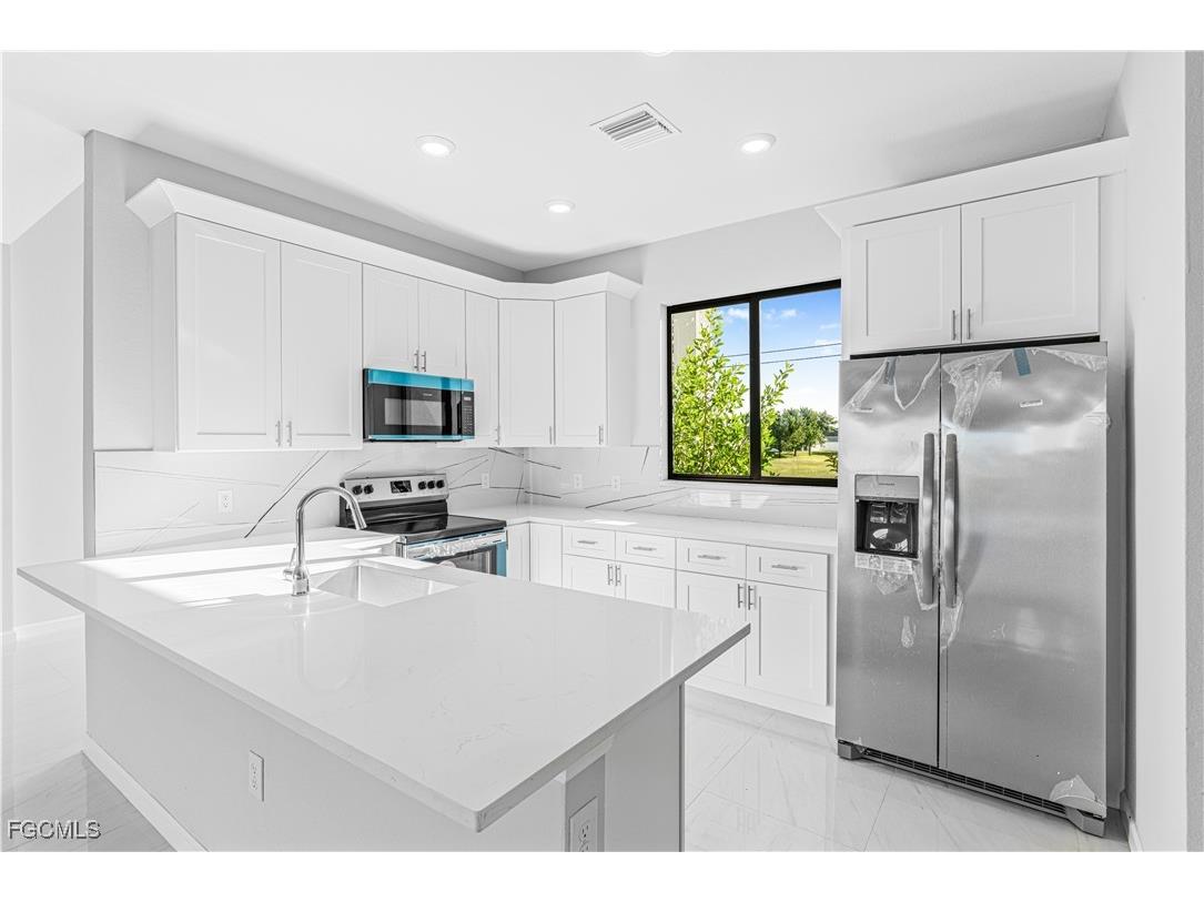 3340 NE 19th Avenue Cape Coral FL 33909 2025008622 image6