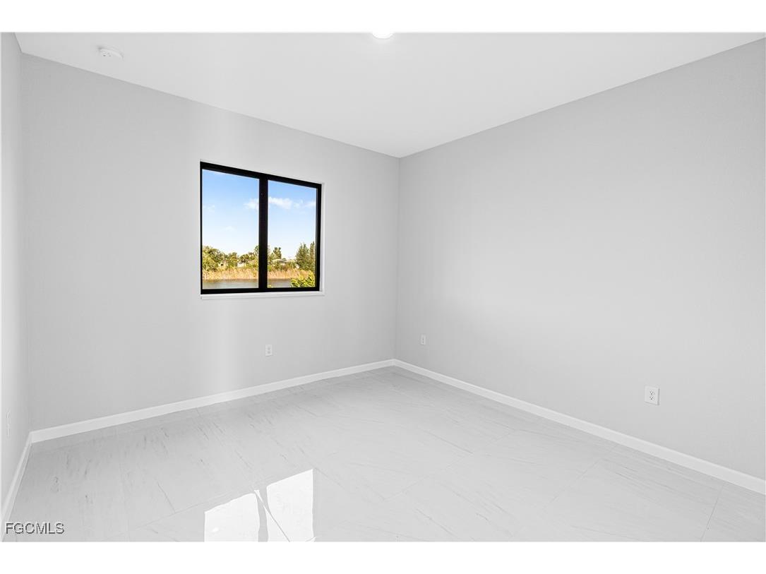 3340 NE 19th Avenue Cape Coral FL 33909 2025008622 image8