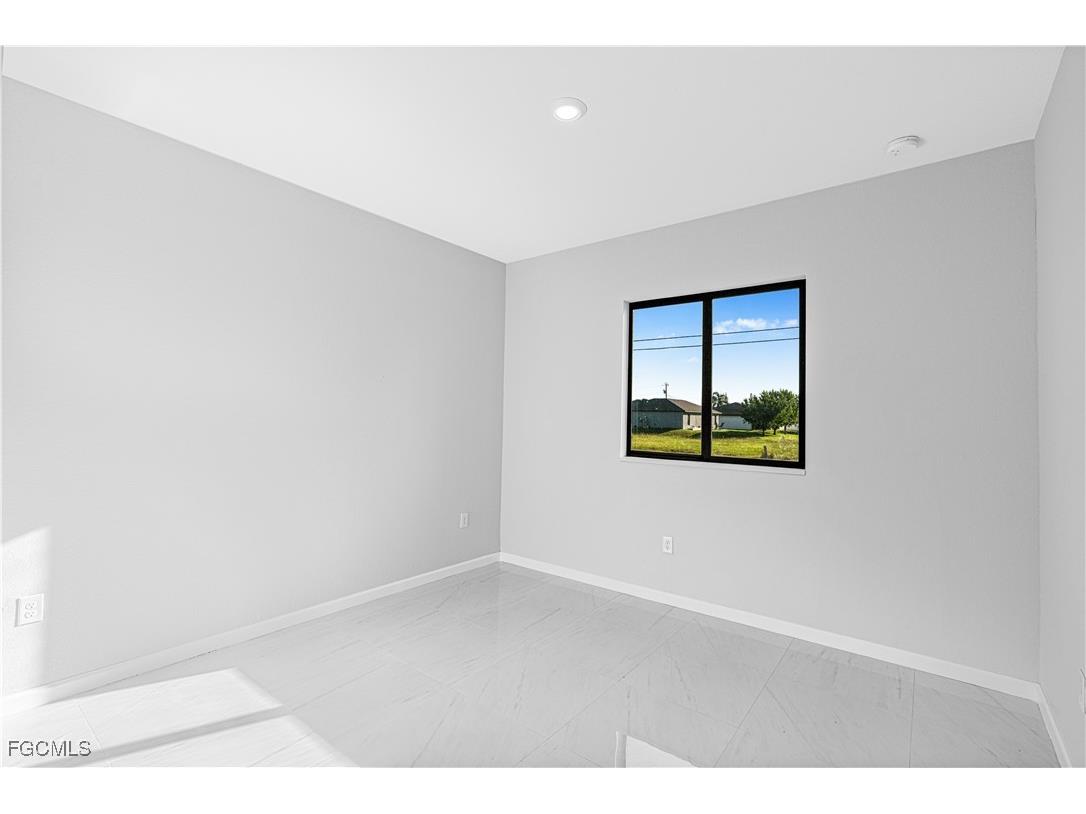 3340 NE 19th Avenue Cape Coral FL 33909 2025008622 image9