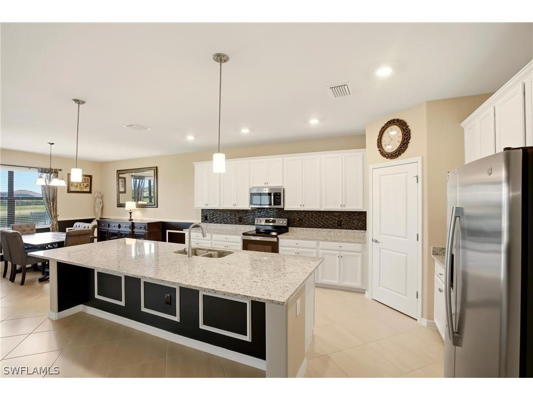 3341 Antilla Court Fort Myers FL 33905 226011685 image7