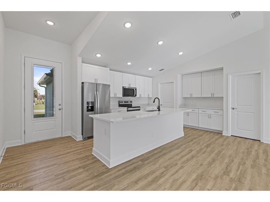 3341 SE 10th Place Cape Coral FL 33904 2025011014 image5