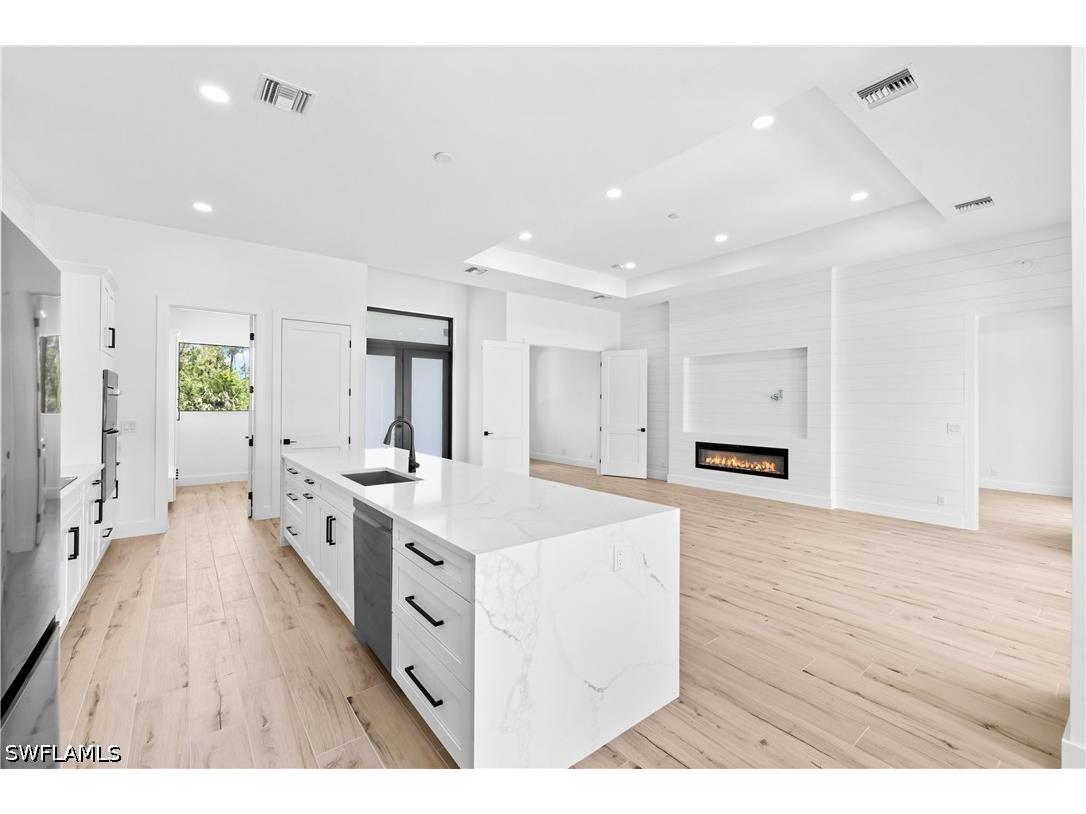 3342 70th Avenue NE Naples FL 34120 226015626 image1