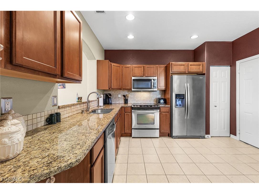 3343 Dandolo Circle Cape Coral FL 33909 2026005856 image4