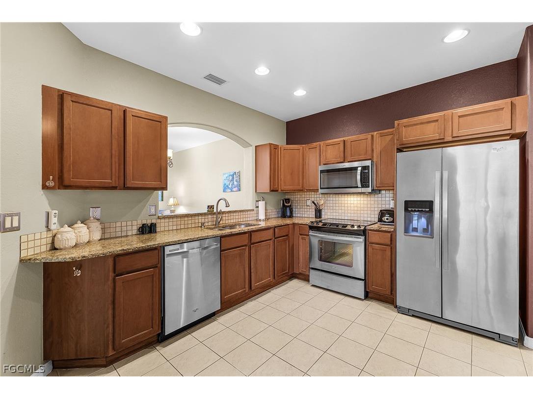 3343 Dandolo Circle Cape Coral FL 33909 2026005856 image6