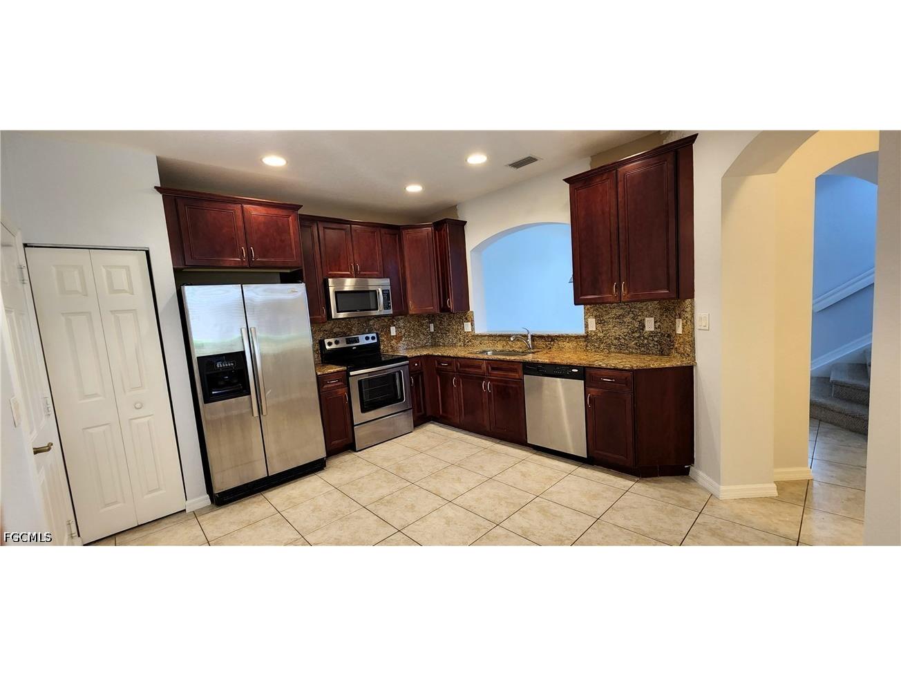 3345 Dandolo Circle Cape Coral FL 33909 2026024439 image2