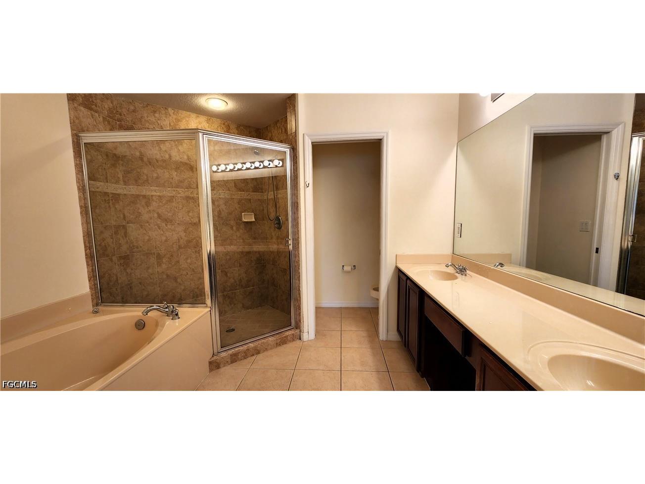 3345 Dandolo Circle Cape Coral FL 33909 2026024439 image7