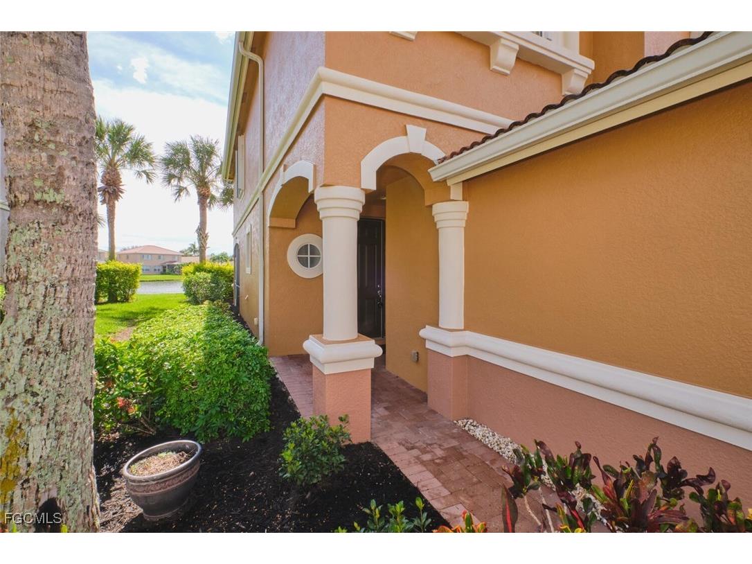 3346 Dandolo Circle Cape Coral FL 33909 2026002660 image2