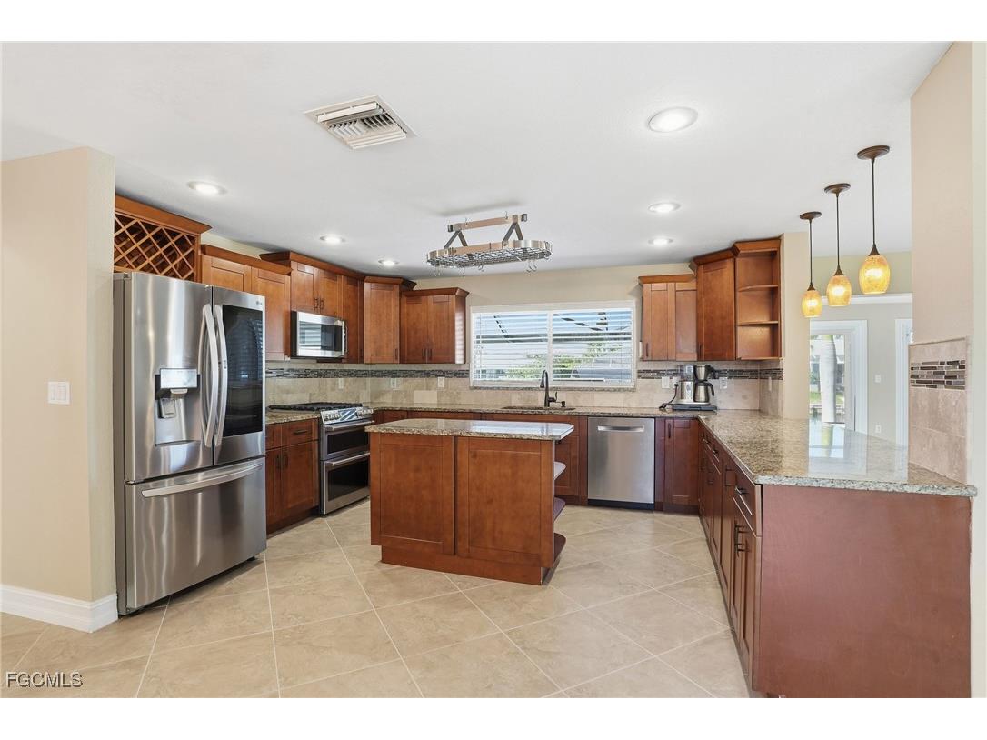 3346 SE 10th Place Cape Coral FL 33904 2026000533 image24