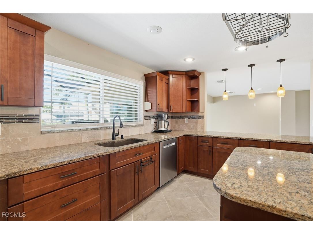 3346 SE 10th Place Cape Coral FL 33904 2026000533 image5