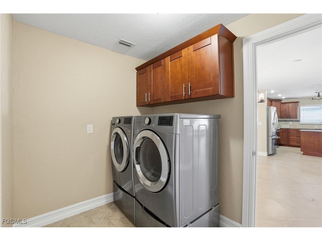 3346 SE 10th Place Cape Coral FL 33904 2026000533 image9