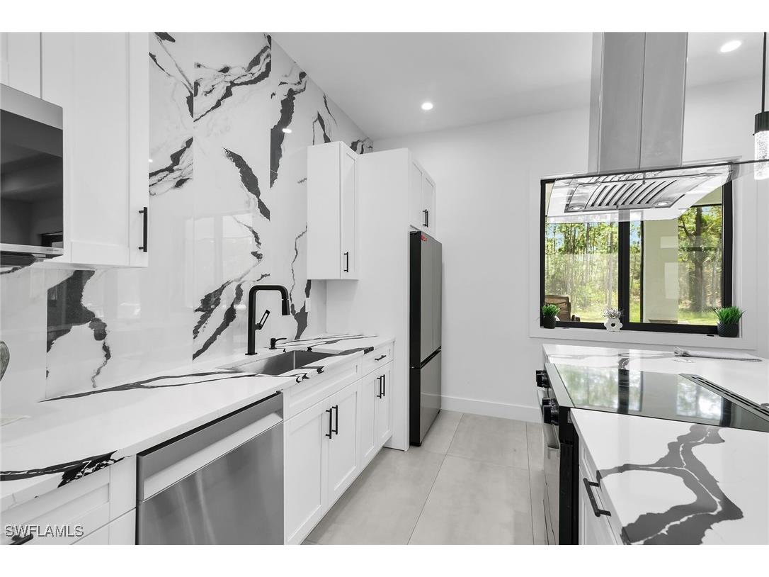 3348 27th Avenue NE Naples FL 34120 225076423 image9