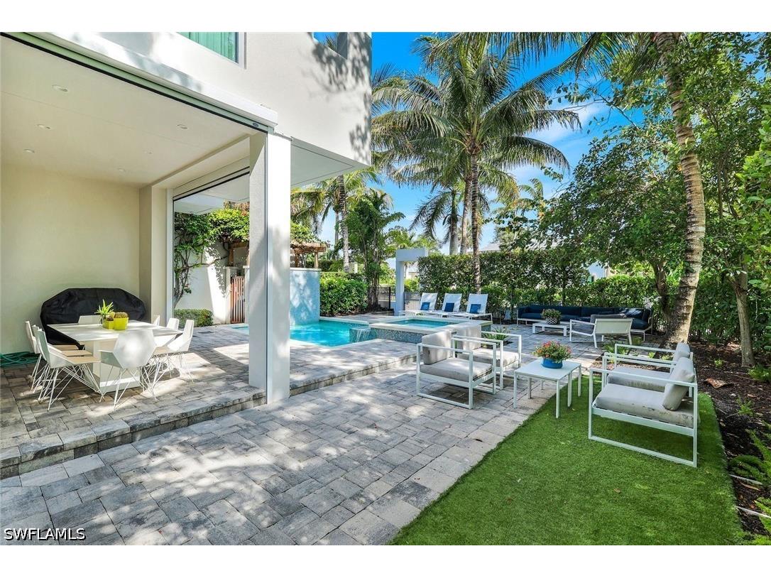 335 Banyan Boulevard #4 Naples FL 34102 226017734 image24