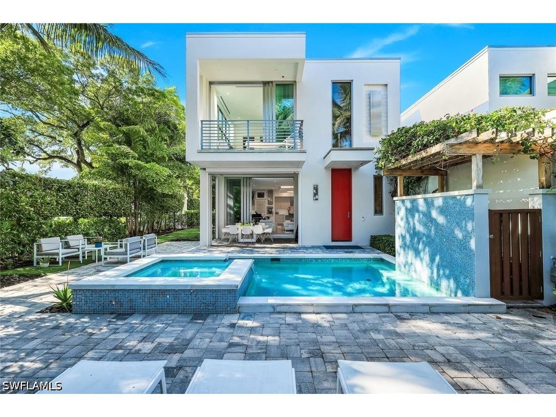 335 Banyan Boulevard #4 Naples FL 34102 226017734 image3