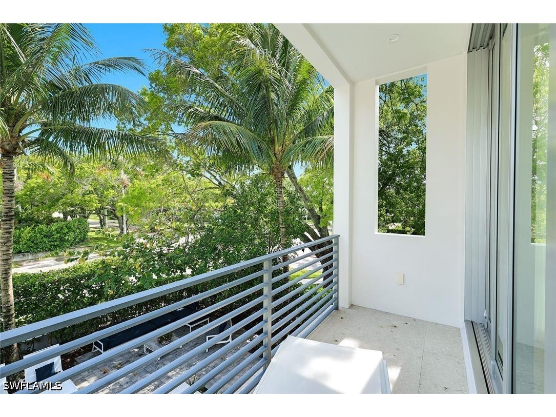 335 Banyan Boulevard #4 Naples FL 34102 226017734 image30
