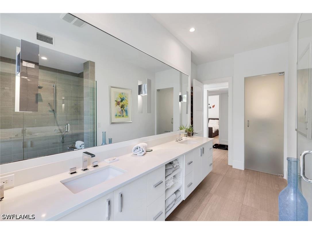 335 Banyan Boulevard #4 Naples FL 34102 226017734 image32