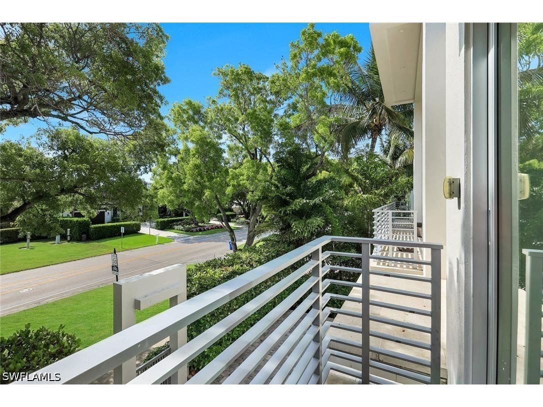 335 Banyan Boulevard #4 Naples FL 34102 226017734 image36