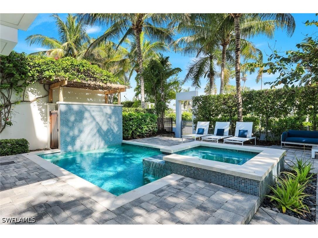 335 Banyan Boulevard #4 Naples FL 34102 226017734 image40