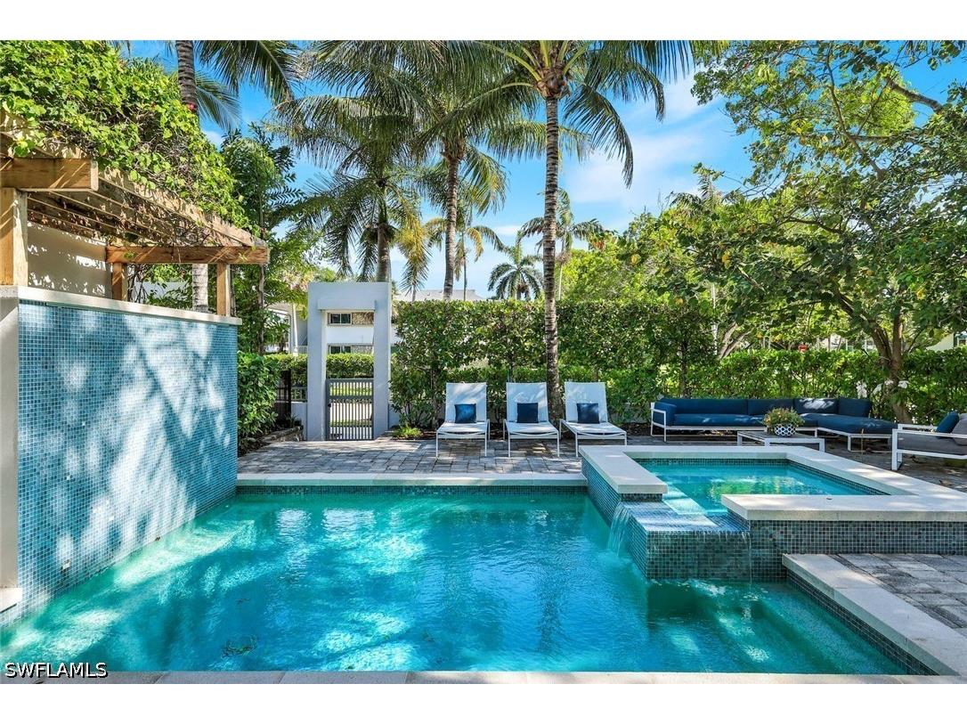 335 Banyan Boulevard #4 Naples FL 34102 226017734 image43