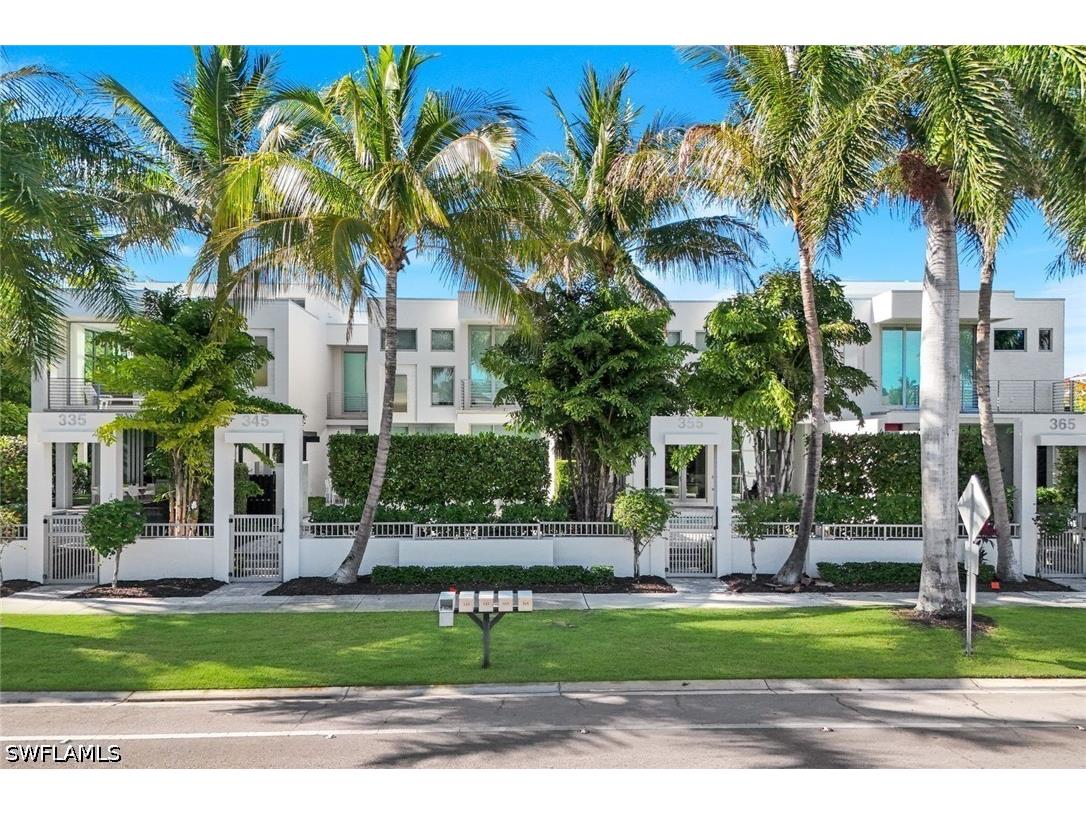 335 Banyan Boulevard #4 Naples FL 34102 226017734 image5