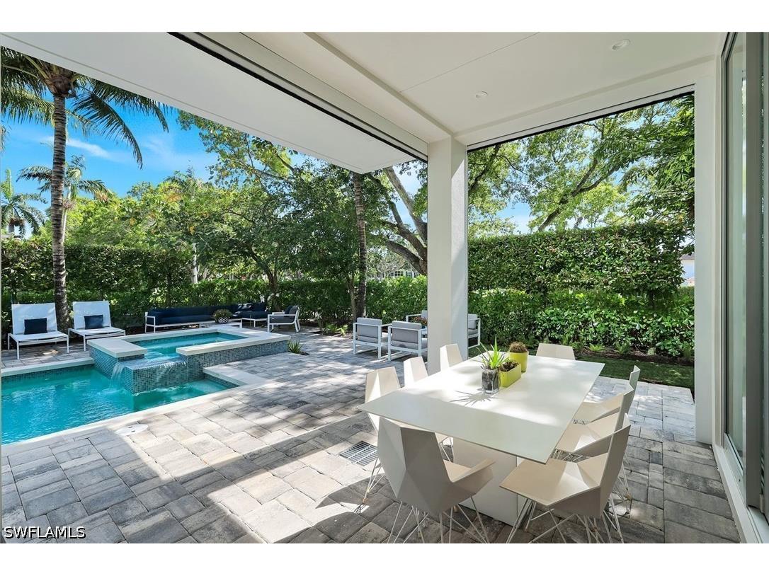 335 Banyan Boulevard #4 Naples FL 34102 226017734 image9