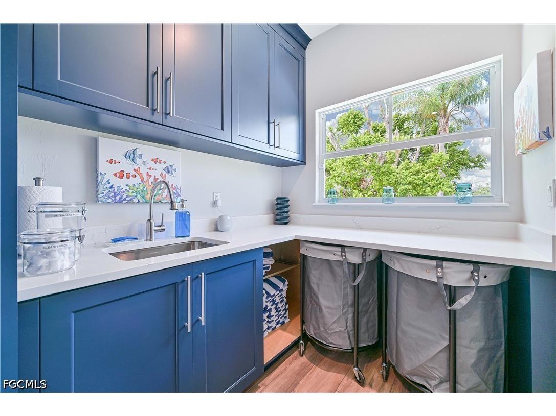 335 Cowry Court Sanibel FL 33957 2026023522 image43
