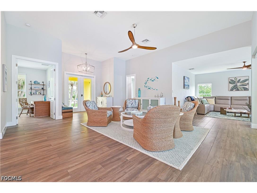 335 Cowry Court Sanibel FL 33957 2026023522 image5