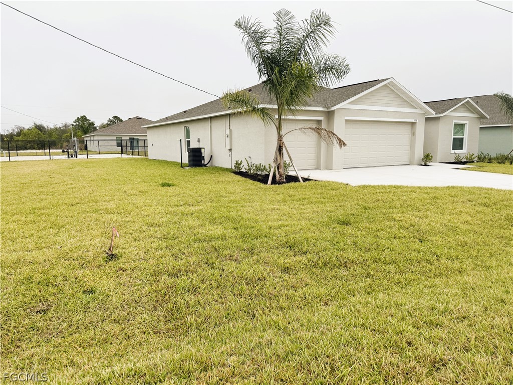 335 Parish Drive Lehigh Acres FL 33974 2026009955 image1