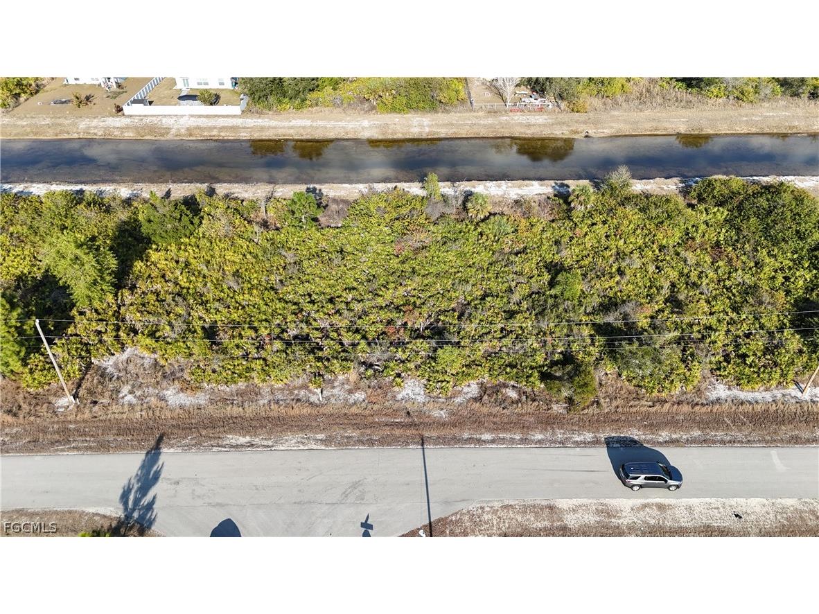 335 Paulcrest Avenue Lehigh Acres FL 33974 2026007559 image1