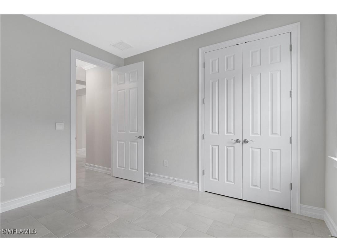 335 Tamarindo Lane Naples FL 34114 225077617 image25