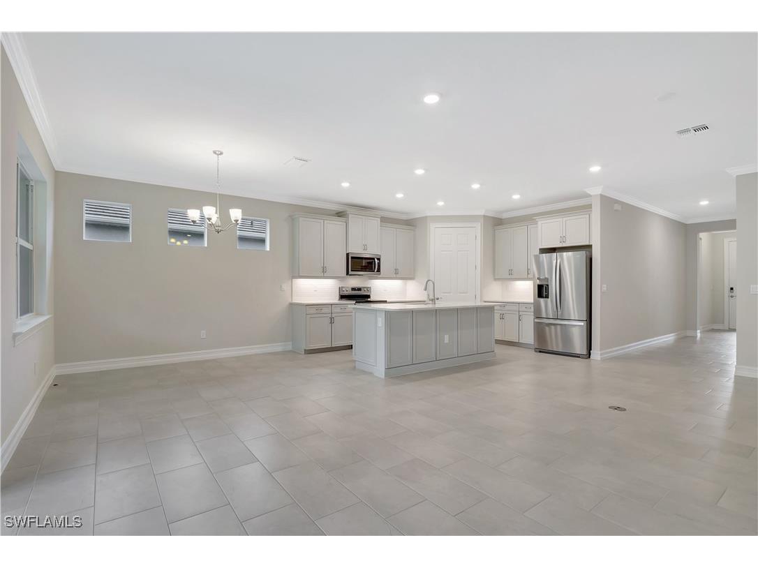 335 Tamarindo Lane Naples FL 34114 225077617 image7