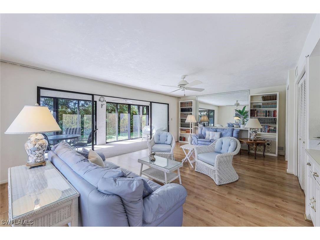 3350 10th Street N #1105 Naples FL 34103 223070597 image1