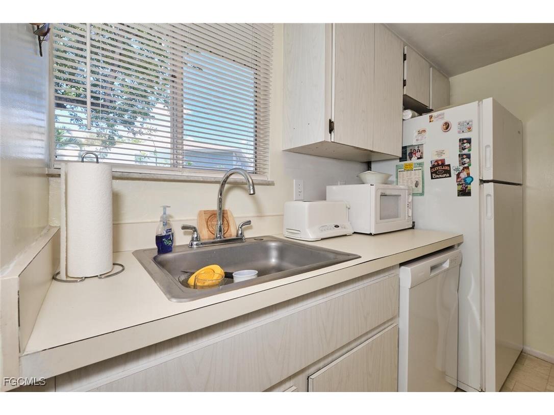 3350 Alouette Circle #1 Fort Myers FL 33907 2026002666 image15