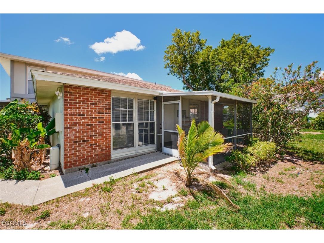 3350 Alouette Circle #1 Fort Myers FL 33907 2026002666 image2