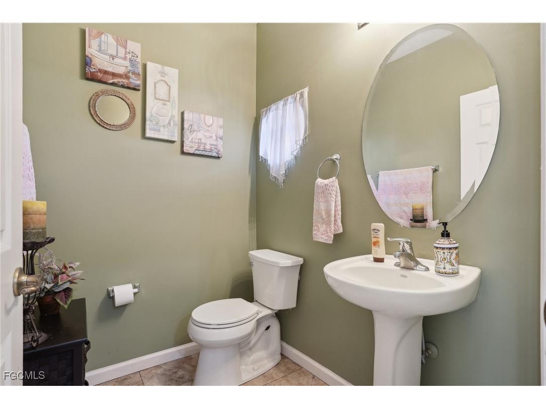 3350 Dandolo Circle Cape Coral FL 33909 2026005305 image12