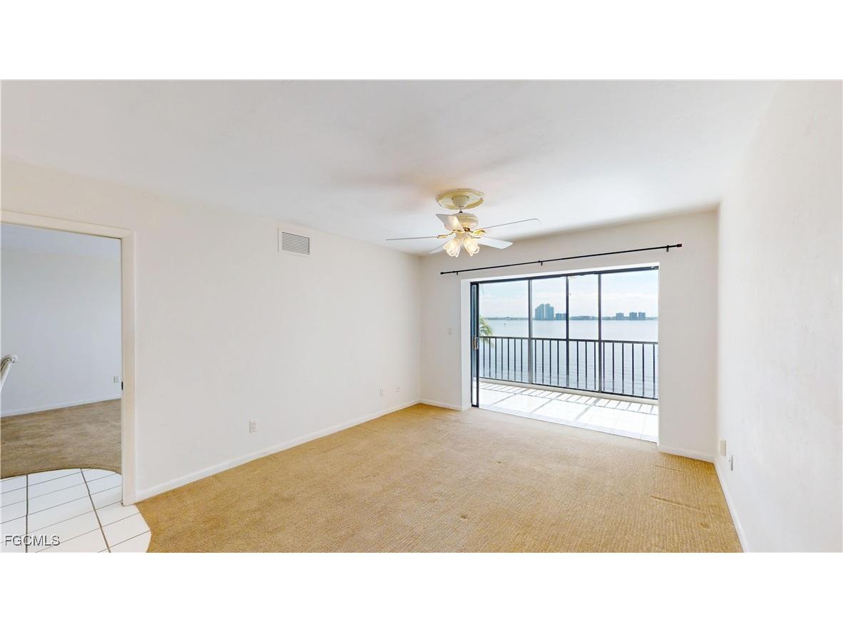 3350 N Key Drive #302 North Fort Myers FL 33903 2025020119 image24