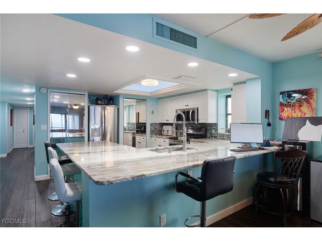 3350 N Key Drive #511 North Fort Myers FL 33903 2025001027 image2