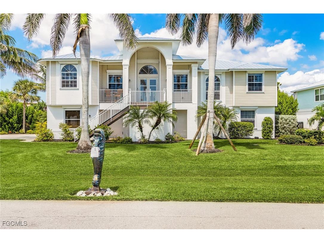 3351 Barra Circle Sanibel FL 33957 2025019988 image1