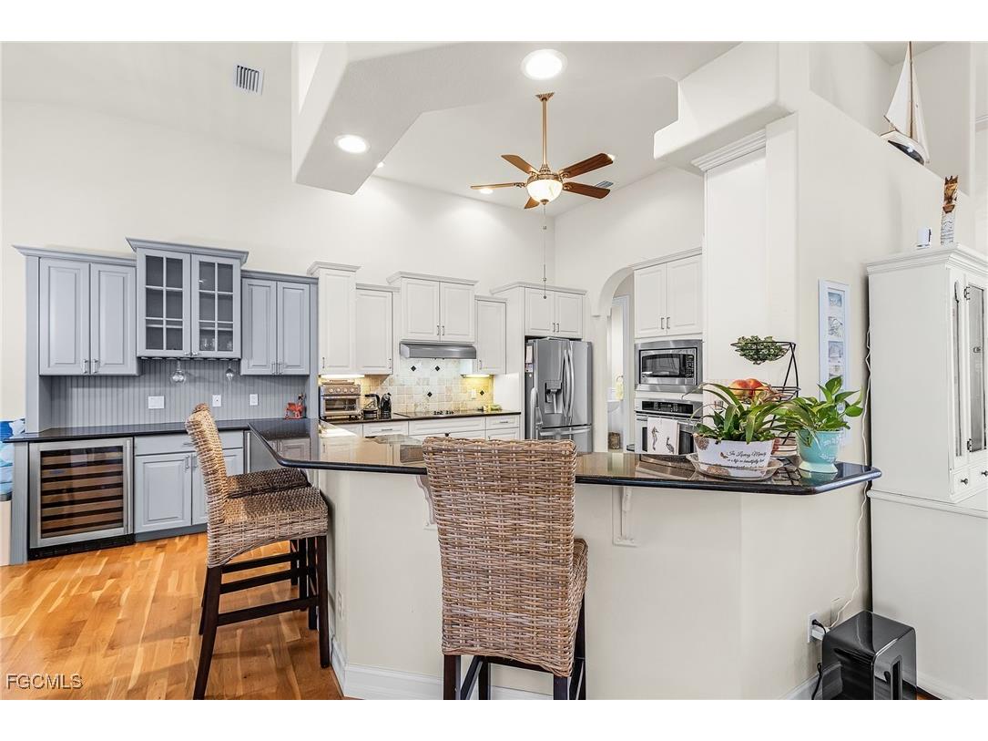 3351 Barra Circle Sanibel FL 33957 2025019988 image12