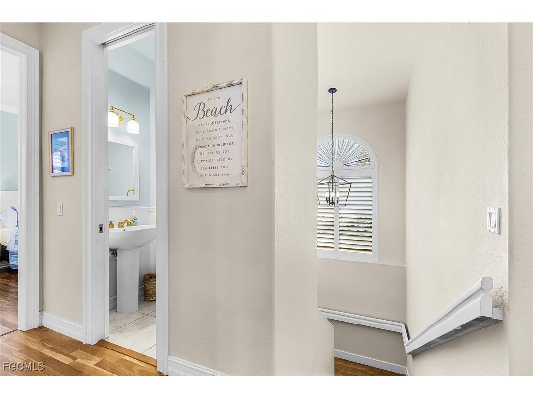 3351 Barra Circle Sanibel FL 33957 2025019988 image16