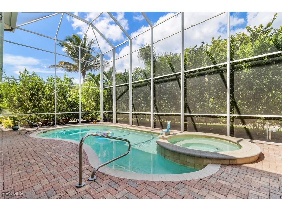 3351 Barra Circle Sanibel FL 33957 2025019988 image34