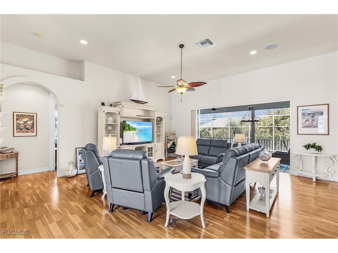 3351 Barra Circle Sanibel FL 33957 2025019988 image6