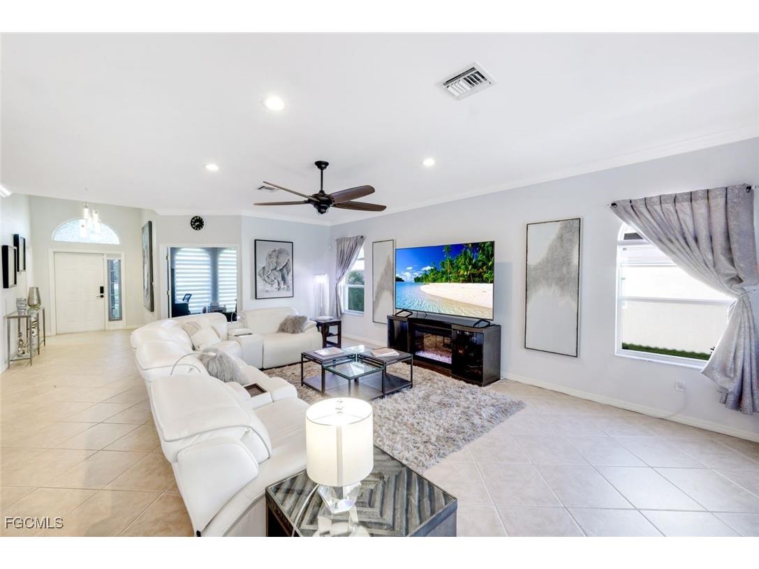 3351 Midship Drive North Fort Myers FL 33903 2025014662 image9