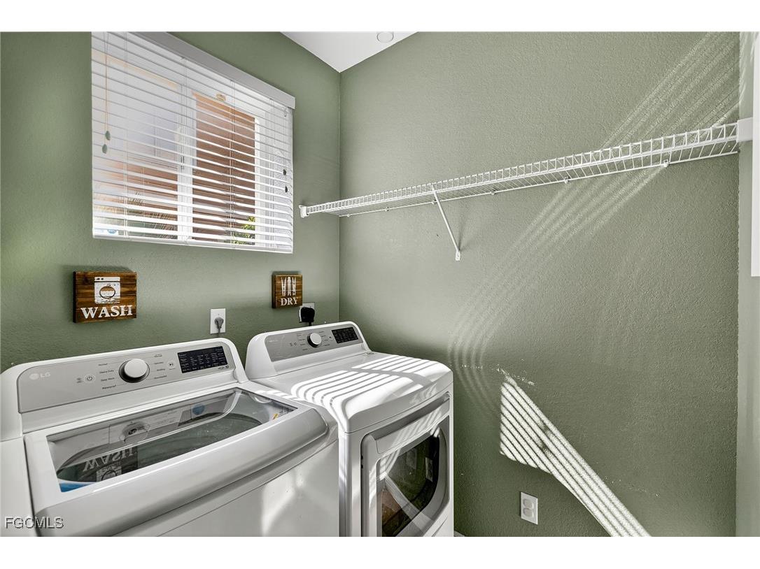 3355 Dandolo Circle Cape Coral FL 33909 2025020645 image26